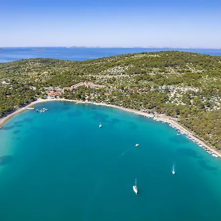 Parco vacanze Mobile Homes Lovisca Premium