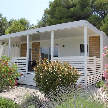 Mobile Homes Lovisca Premium 제제라