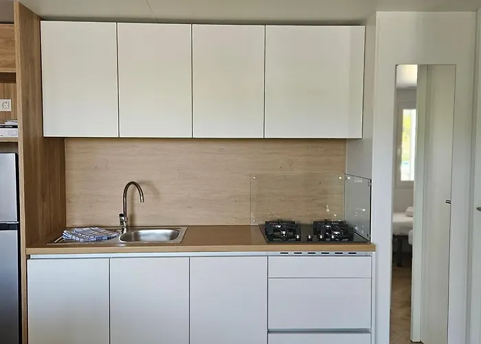 Mobile Homes Lovisca Premium Vakantiepark Jezera