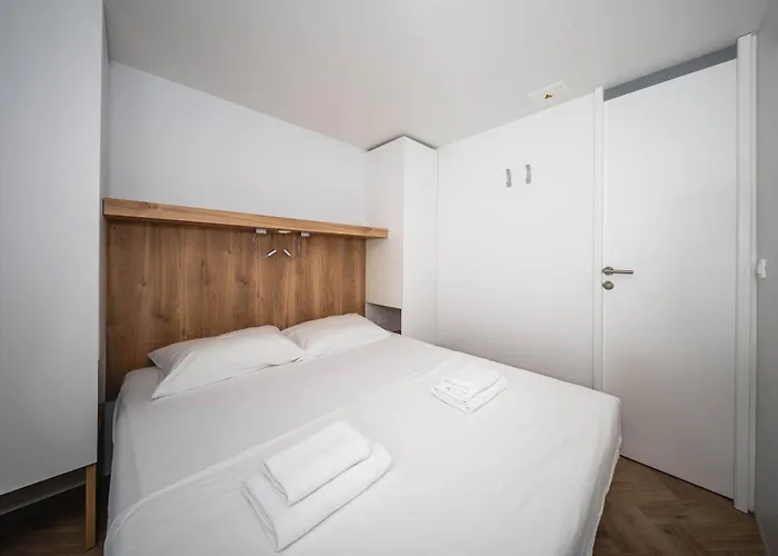 Vakantiepark Mobile Homes Lovisca Premium *